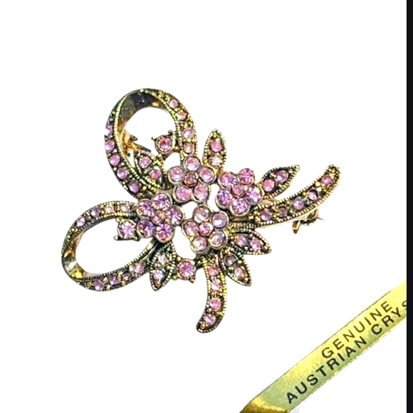 Austrian Crystal Brooch. BO1 - Picture 5 of 8